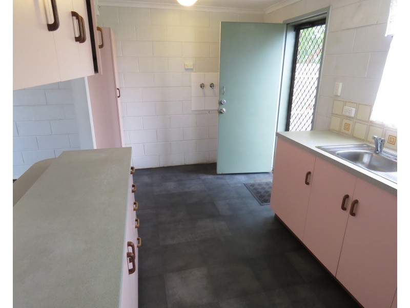 8/2A Powell Street, Bowen QLD 4805