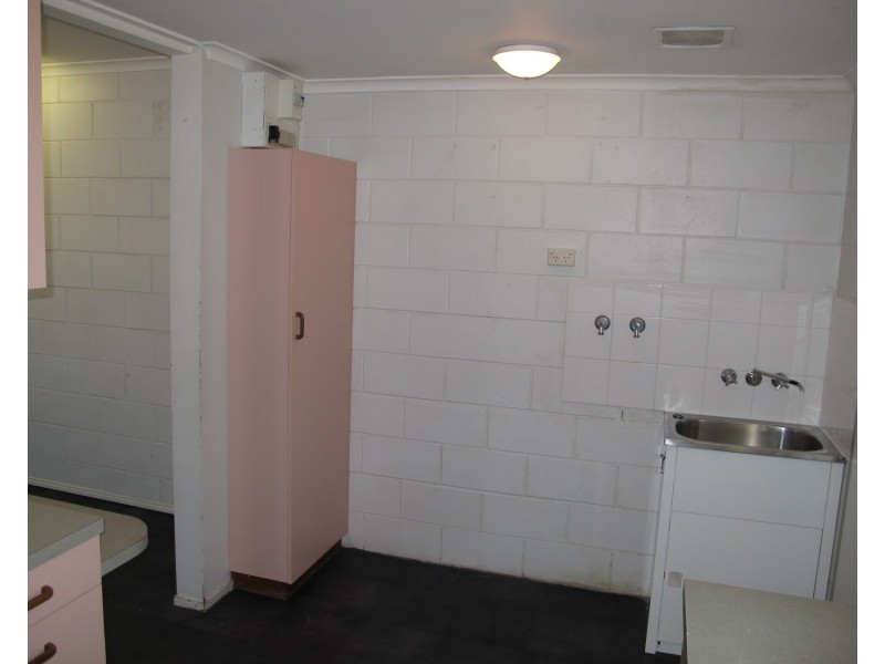 8/2A Powell Street, Bowen QLD 4805