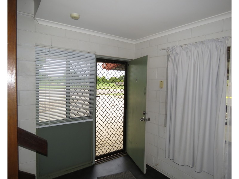 8/2A Powell Street, Bowen QLD 4805