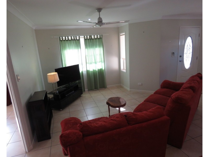 2/7 Leichhardt Street, Bowen QLD 4805