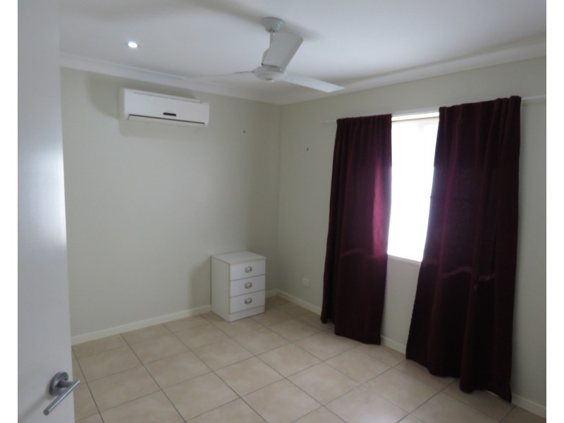 2/7 Leichhardt Street, Bowen QLD 4805