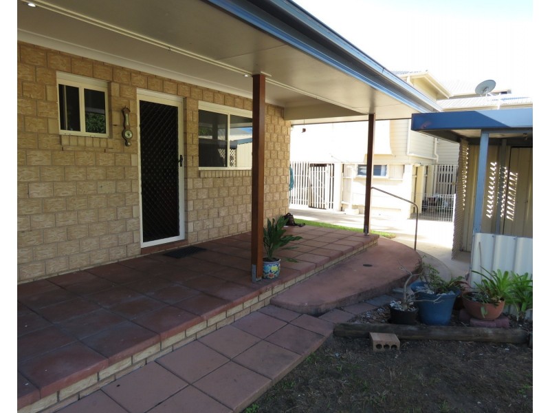 2/7 Leichhardt Street, Bowen QLD 4805