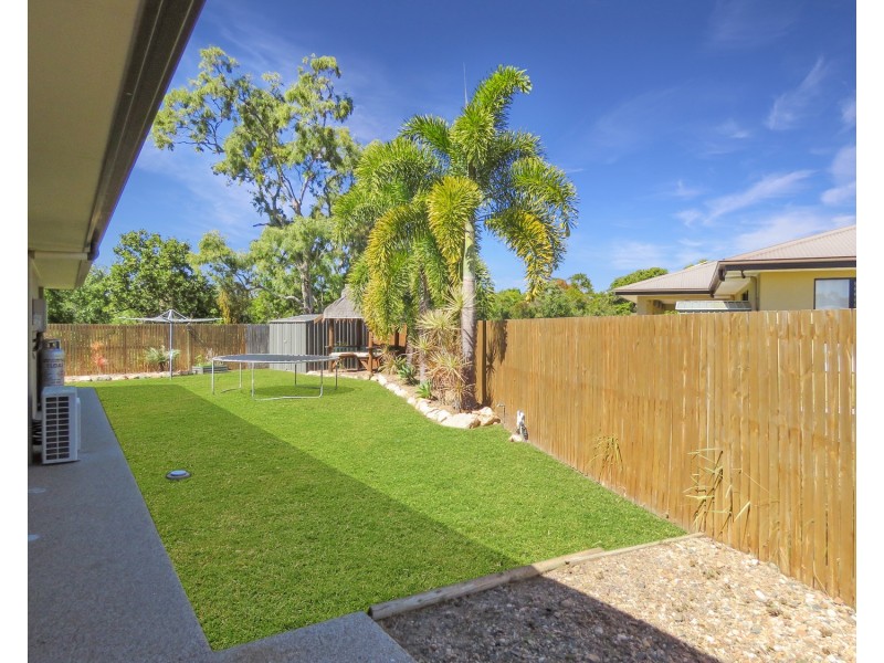2/23 Tea Tree Close, Bowen QLD 4805
