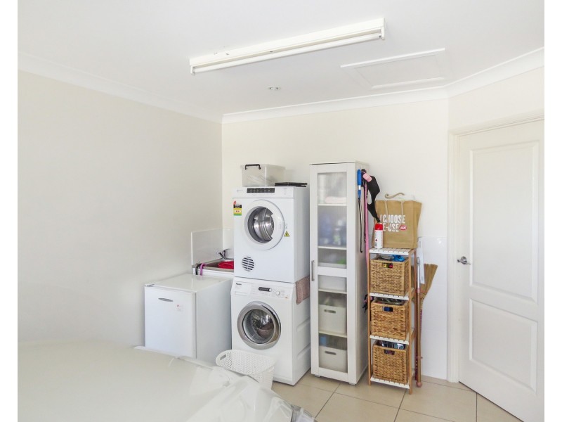 2/23 Tea Tree Close, Bowen QLD 4805