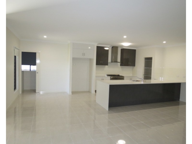 15 Ada Place, Bowen QLD 4805