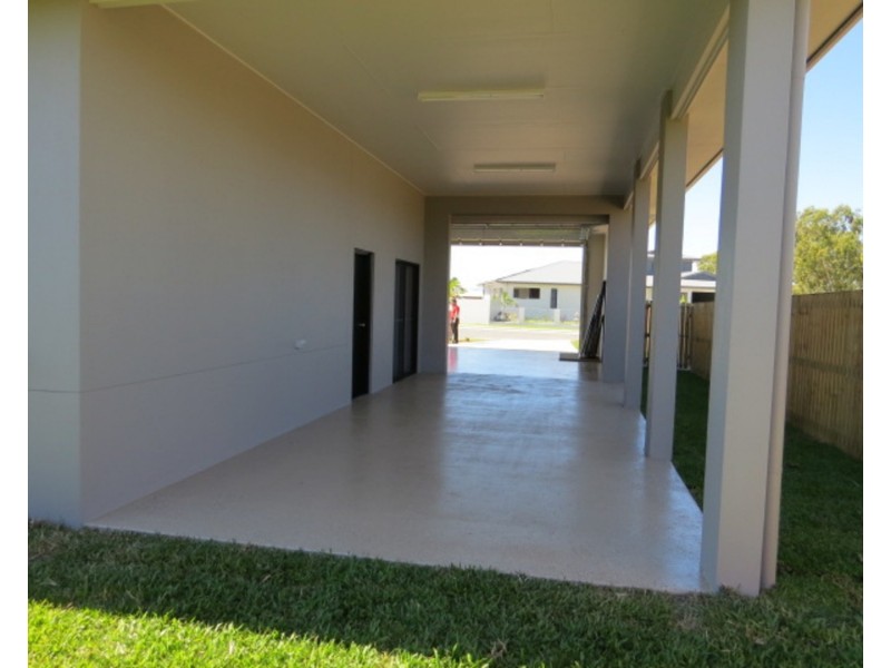 15 Ada Place, Bowen QLD 4805