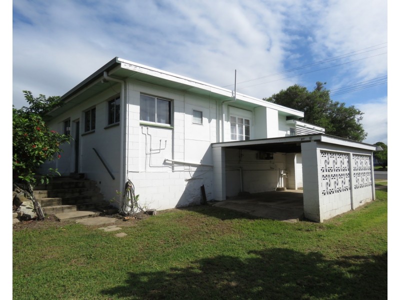 12 Leichhardt Street, Bowen QLD 4805