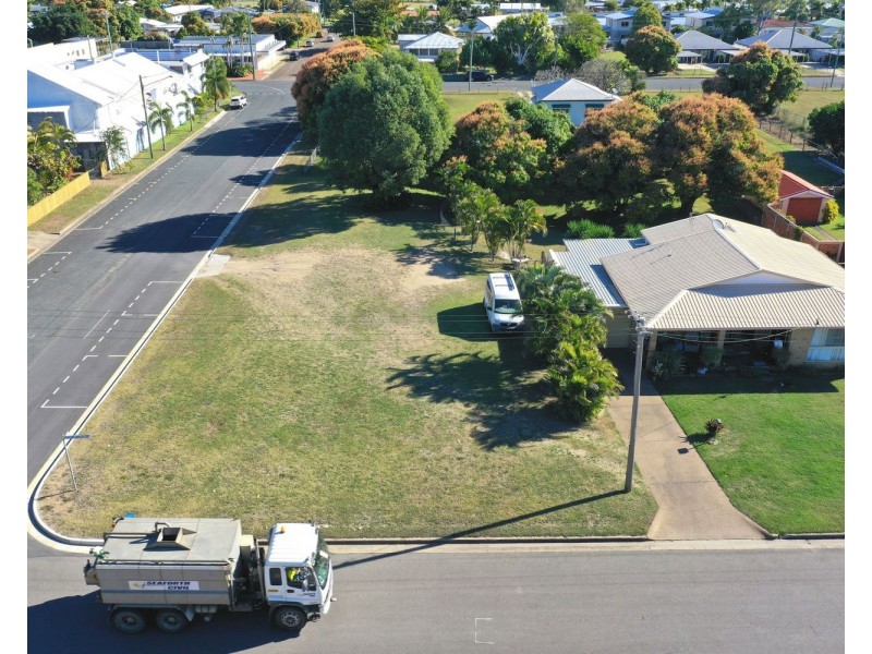 41 Queens Beach Esplanade, Bowen QLD 4805