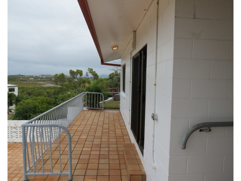 1/10 Poinciana Drive, Bowen QLD 4805