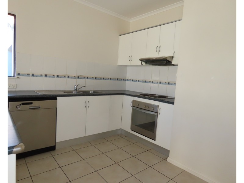 2/13 Queens Road, Bowen QLD 4805