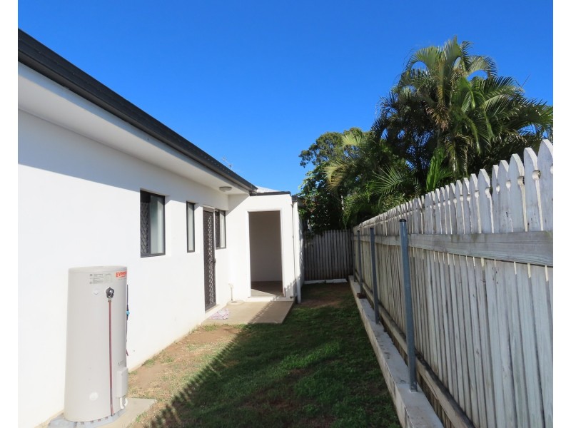 2/13 Queens Road, Bowen QLD 4805