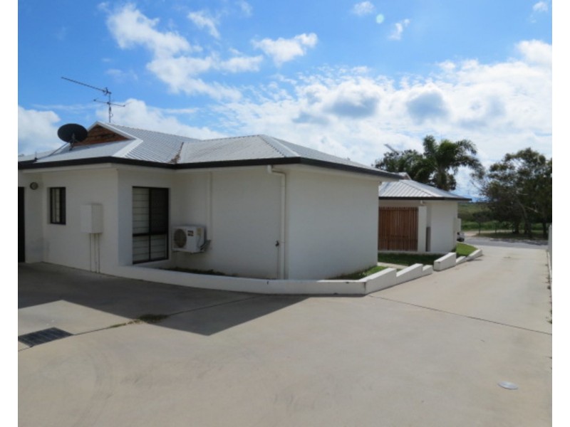 2/13 Queens Road, Bowen QLD 4805