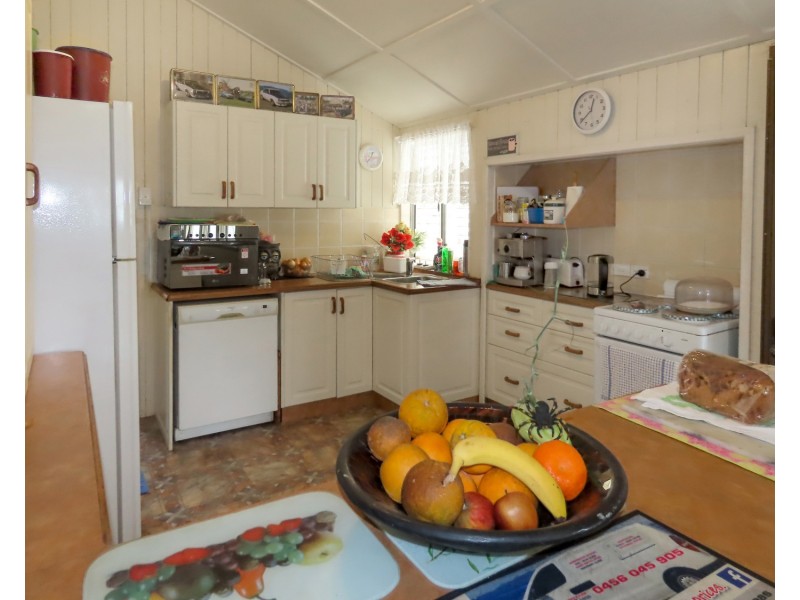 26 Powell Street, Bowen QLD 4805