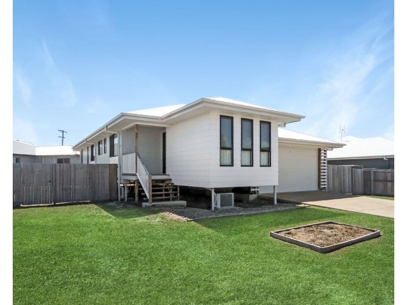 4 Baker Street, Bowen QLD 4805