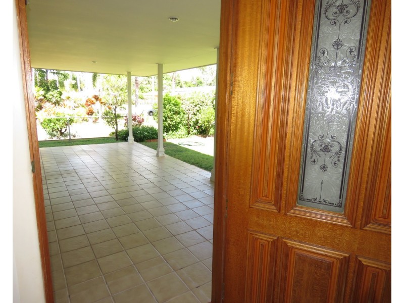 176 Strickland Street, Bowen QLD 4805