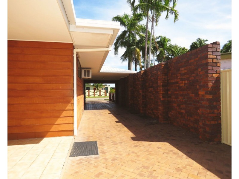 176 Strickland Street, Bowen QLD 4805