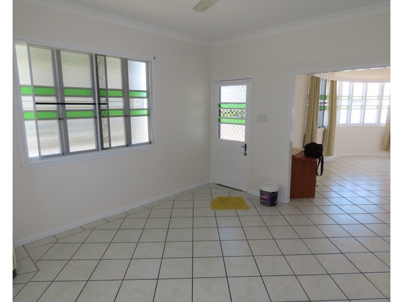 52 Gregory Street, Bowen QLD 4805