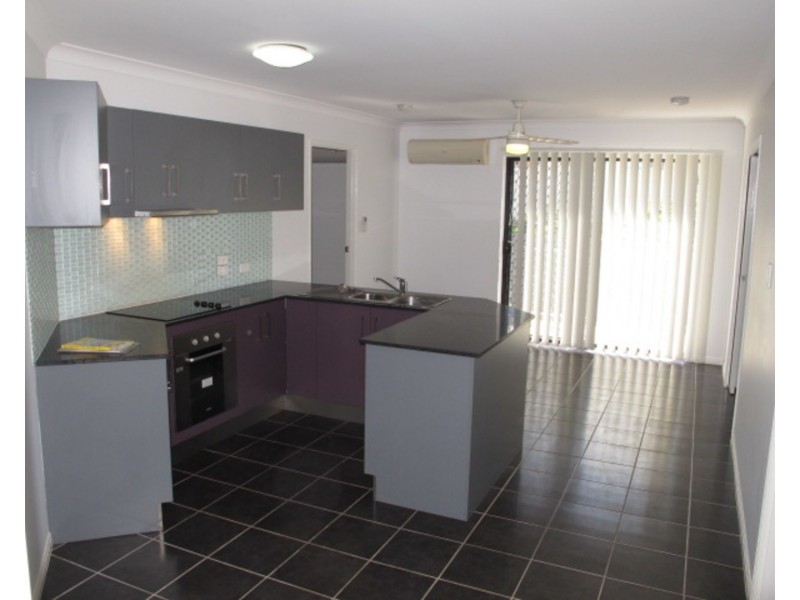 2/16 Williams Street, Bowen QLD 4805