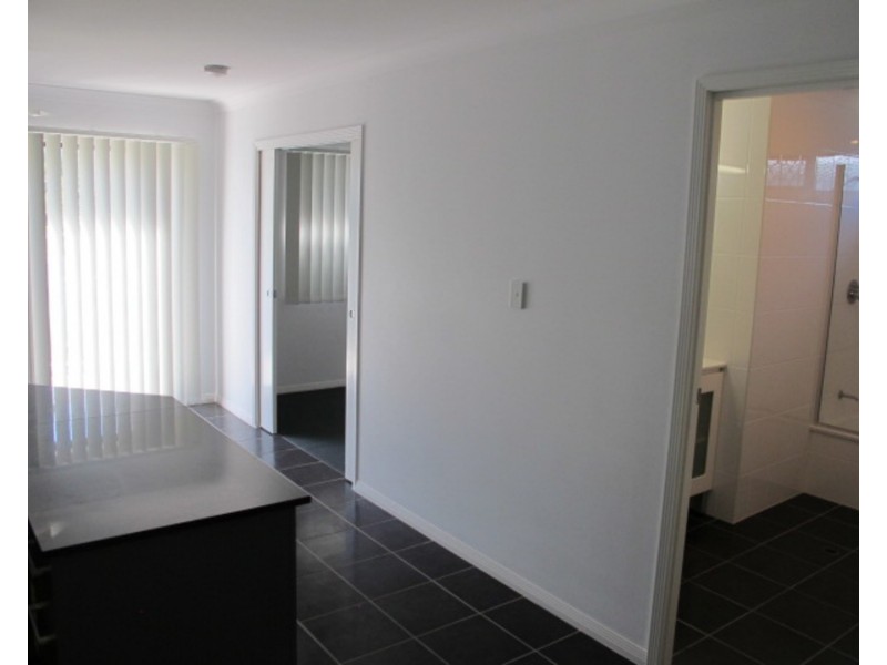 2/16 Williams Street, Bowen QLD 4805