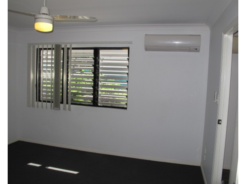 2/16 Williams Street, Bowen QLD 4805