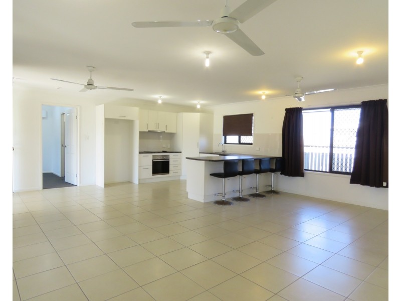 8 Schilling Court, Bowen QLD 4805