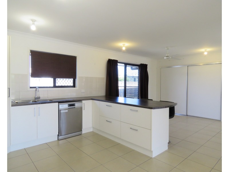 8 Schilling Court, Bowen QLD 4805