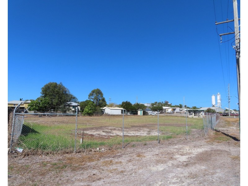 80 Reynolds Street, Bowen QLD 4805