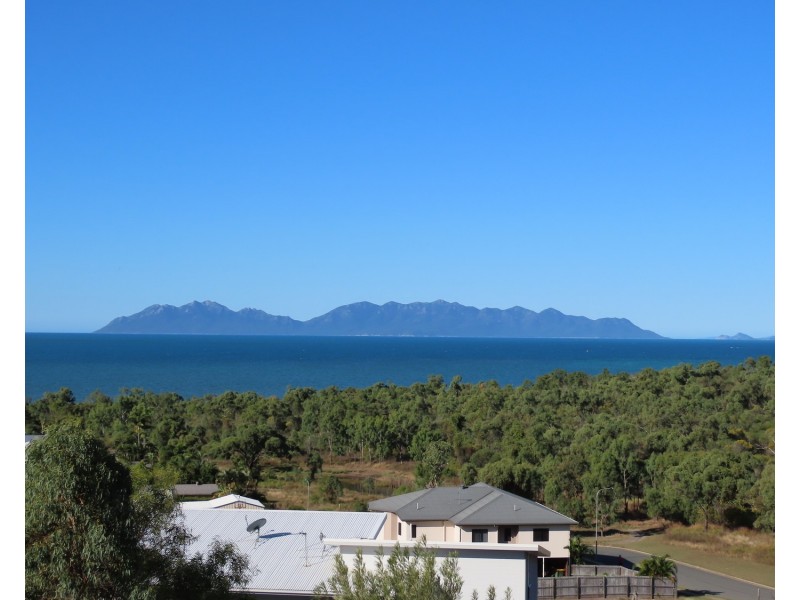 28 Grandview Terrace, Bowen QLD 4805