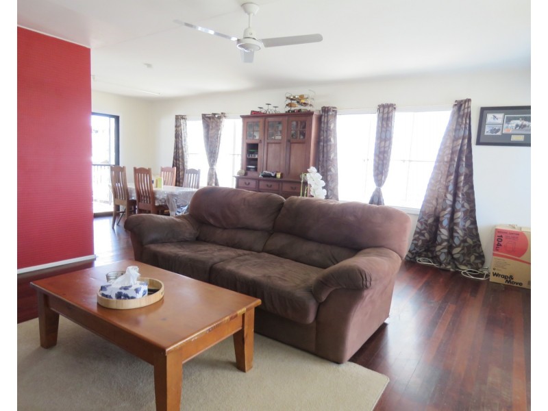 49 Reynolds Street, Bowen QLD 4805