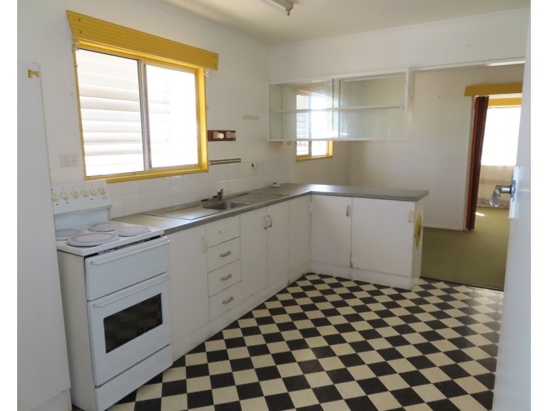 11 Scott Street, Bowen QLD 4805