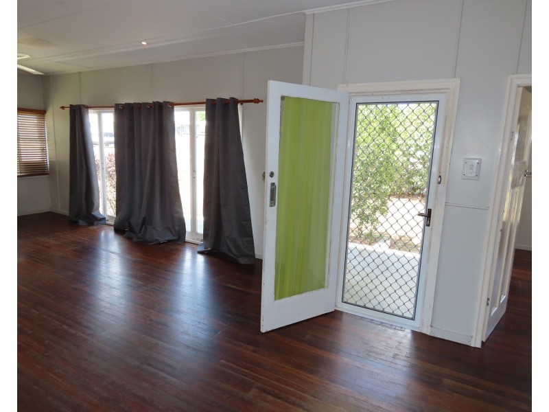 12 Korah Street, Bowen QLD 4805