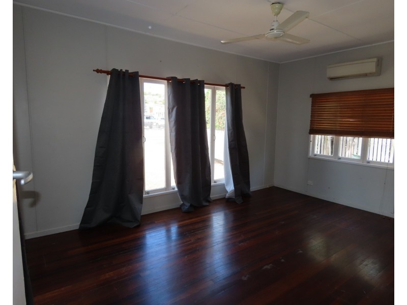 12 Korah Street, Bowen QLD 4805