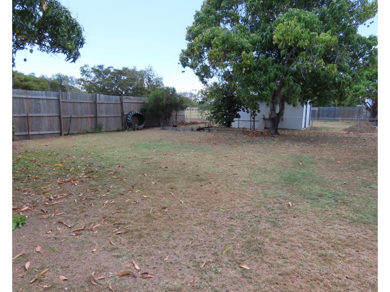 12 Korah Street, Bowen QLD 4805