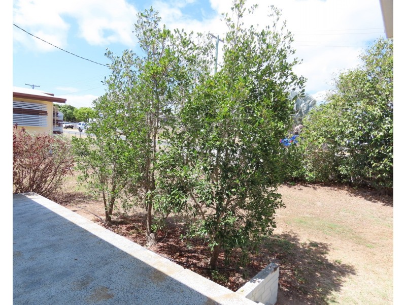 12 Korah Street, Bowen QLD 4805