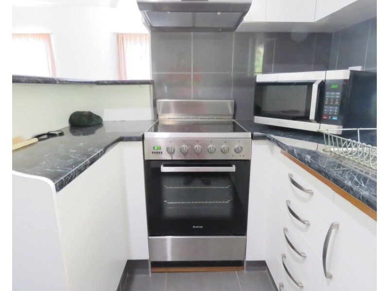 14 Scott Avenue, Bowen QLD 4805