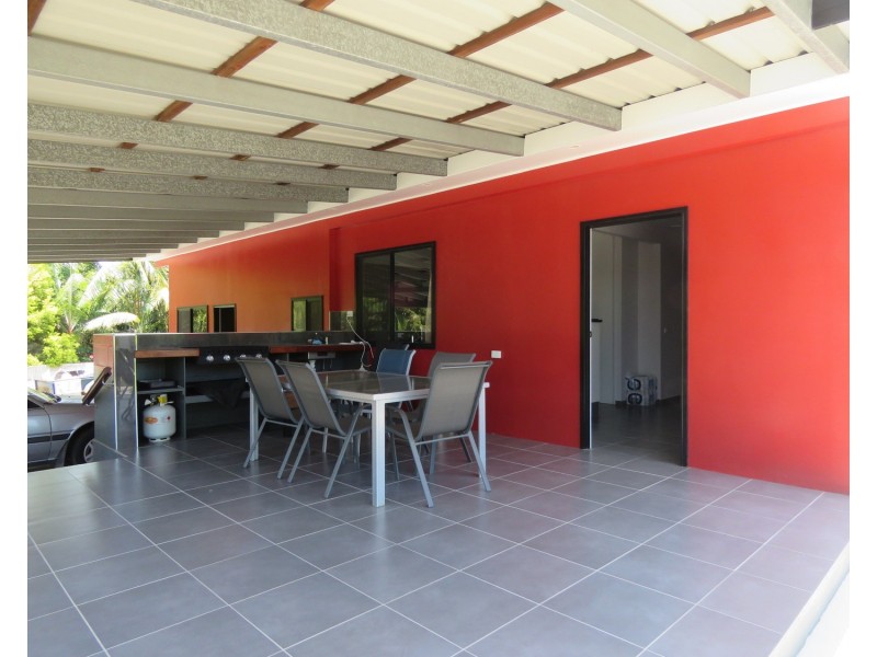 14 Scott Avenue, Bowen QLD 4805