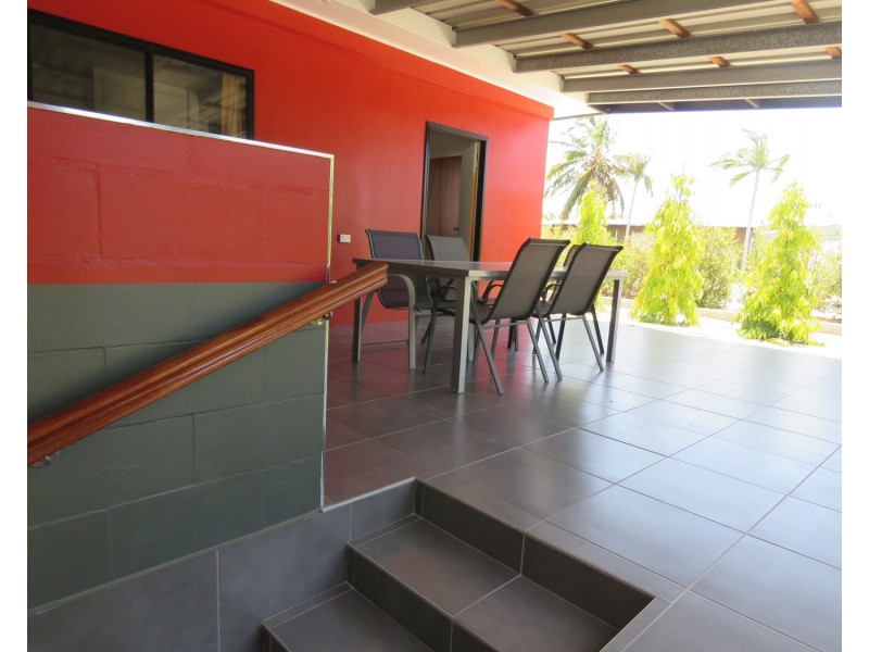 14 Scott Avenue, Bowen QLD 4805