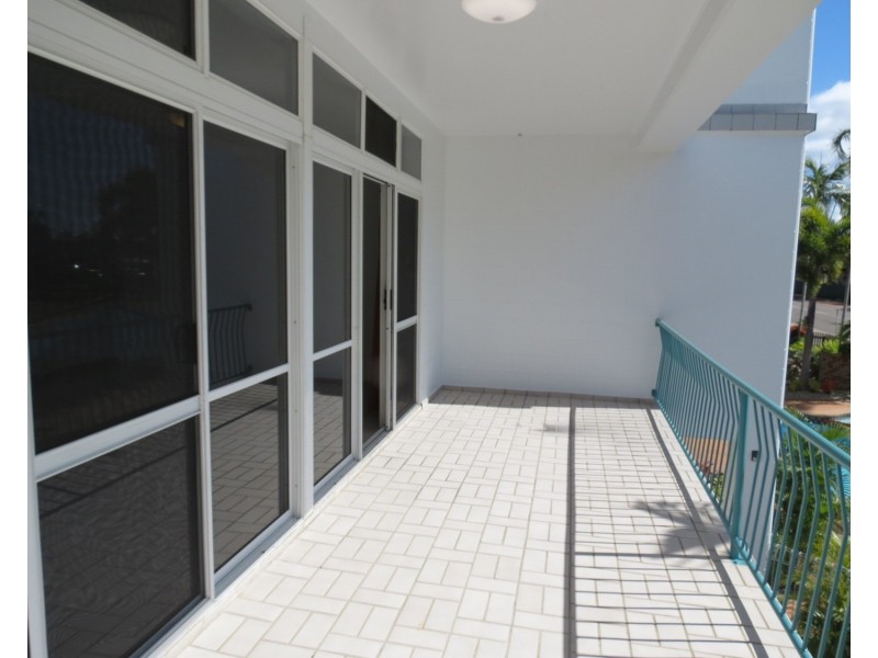 10/89 Horseshoe Bay Road, Bowen QLD 4805