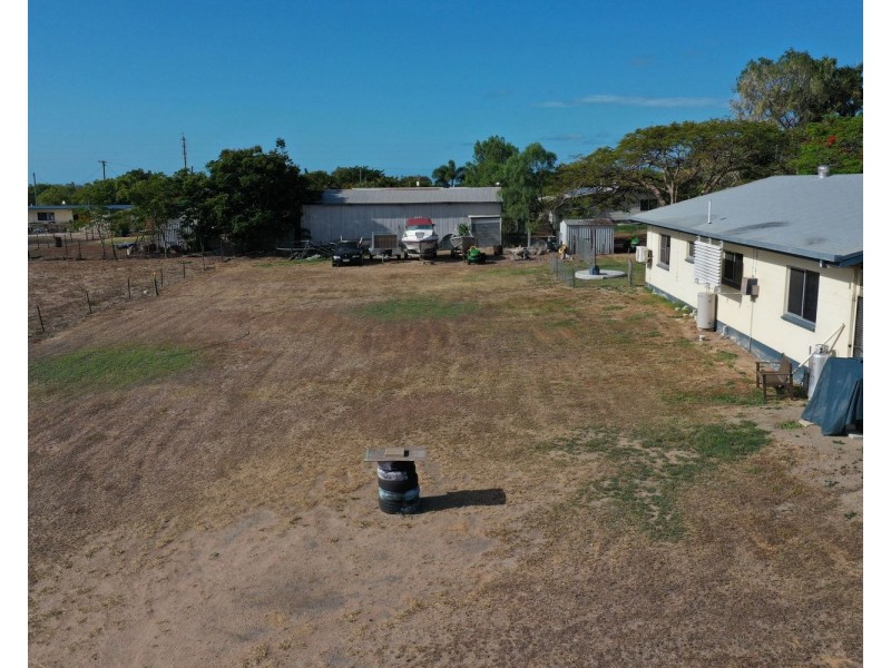 52 Jackson Street, Bowen QLD 4805