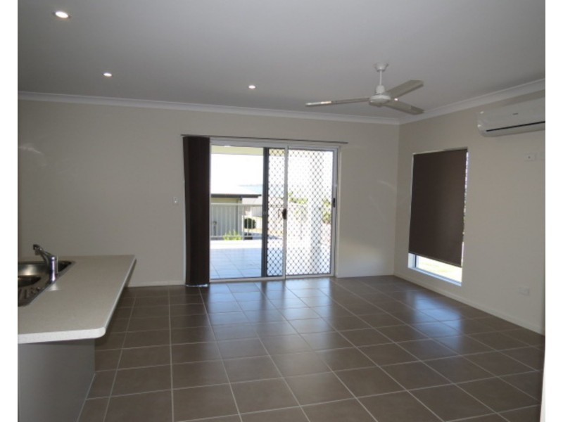 9 Marine Parade, Bowen QLD 4805