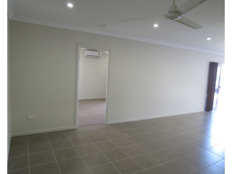 9 Marine Parade, Bowen QLD 4805