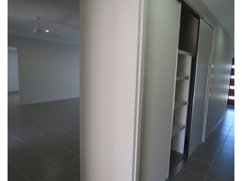 9 Marine Parade, Bowen QLD 4805