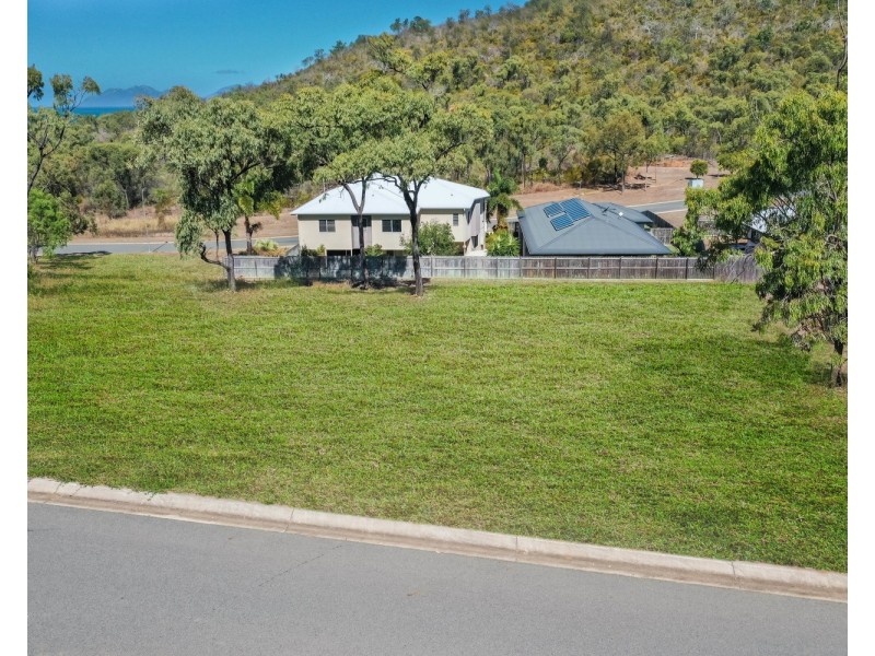 4 Grandview Terrace, Bowen QLD 4805