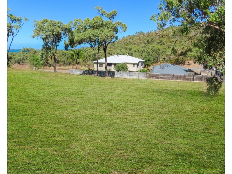 4 Grandview Terrace, Bowen QLD 4805