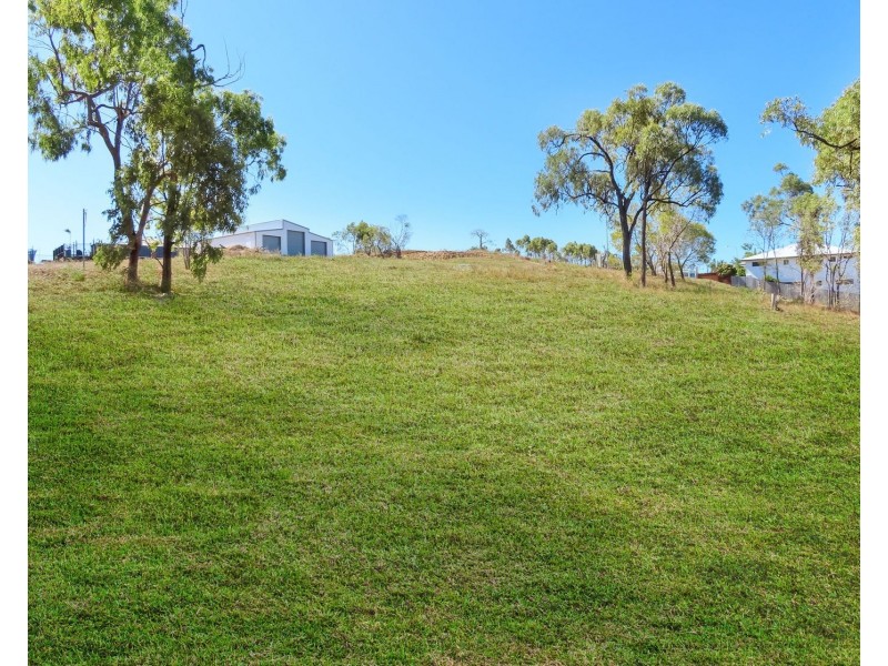 4 Grandview Terrace, Bowen QLD 4805