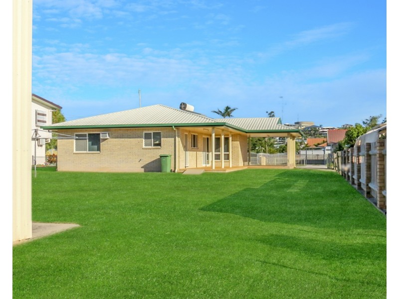 130 Hillview Road, Bowen QLD 4805