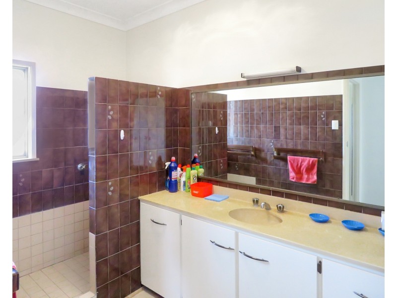 54 Tollington Road, Bowen QLD 4805