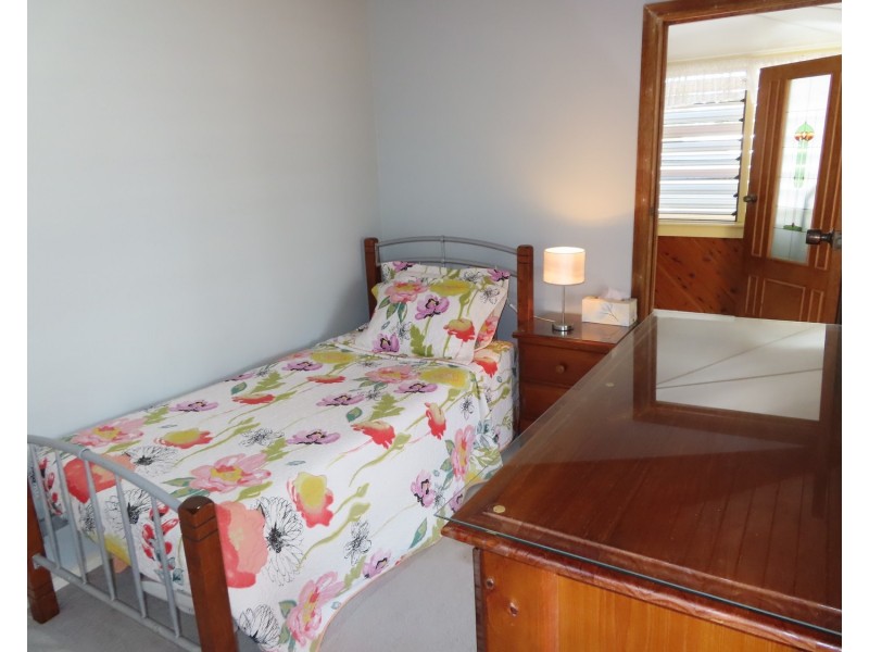 12 Oak Crescent, Bowen QLD 4805