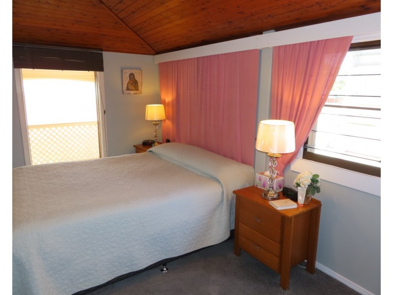 12 Oak Crescent, Bowen QLD 4805