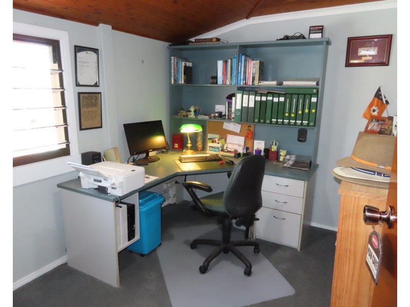 12 Oak Crescent, Bowen QLD 4805